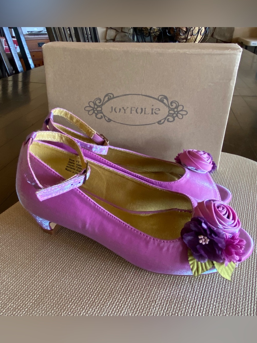 Girls JOYFOLIE Charlotte Heels Shoes size 3 Youth